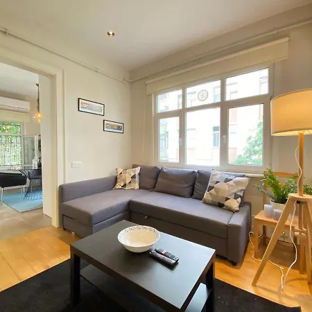 Dreamy Flat Close To Touristic Attractions In The Heart Of Beyoglu *