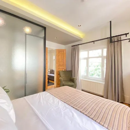 Dreamy Flat Close To Touristic Attractions In The Heart Of Beyoglu *